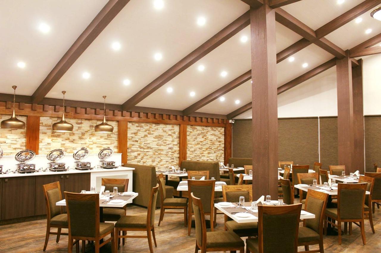 The Denzong Shangrila Gangtok Exteriör bild