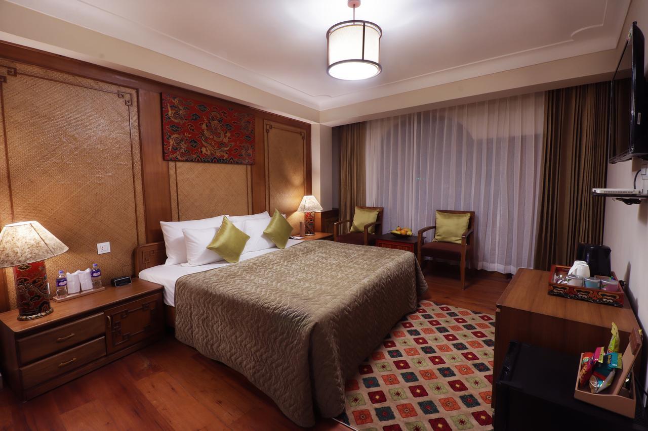 The Denzong Shangrila Gangtok Exteriör bild
